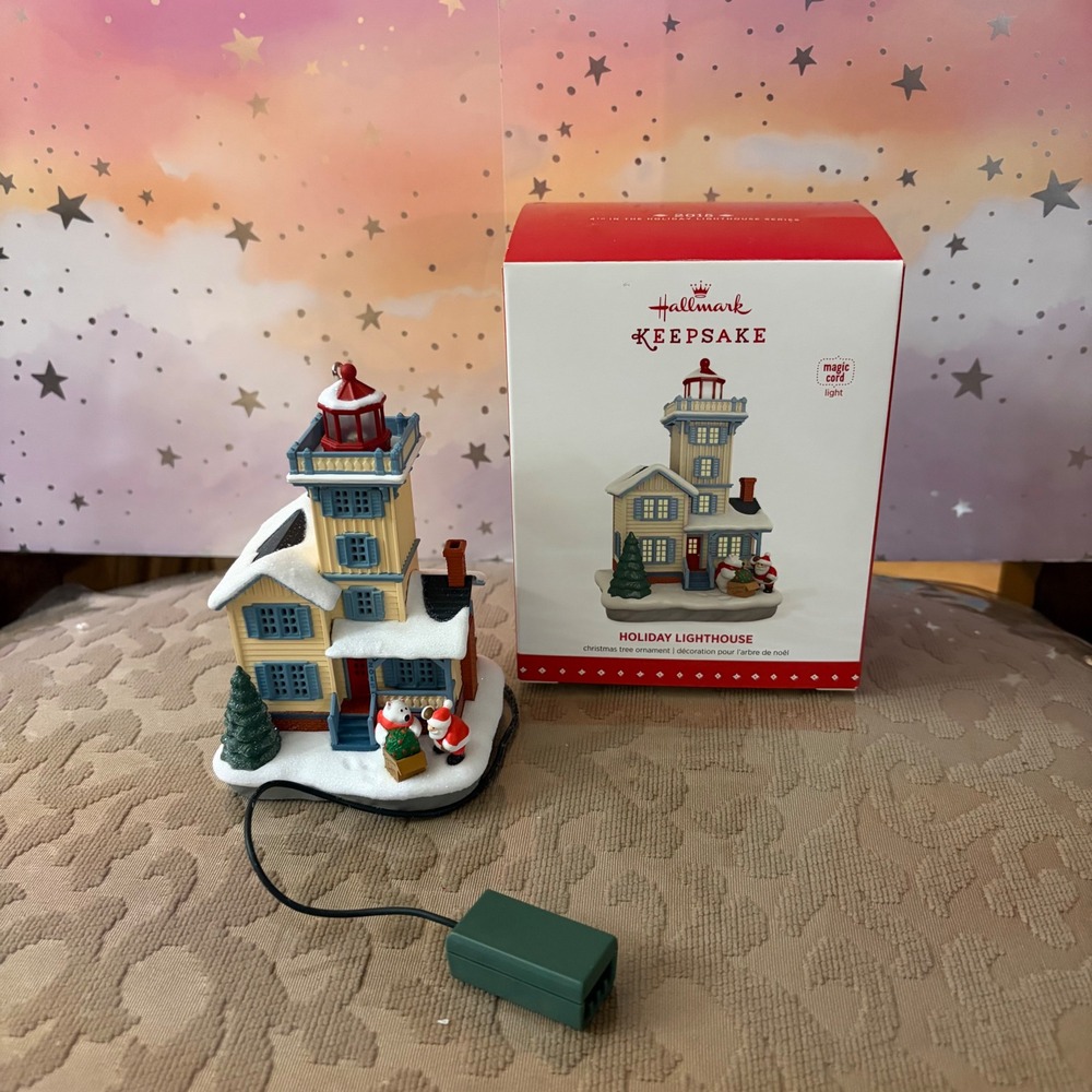 Hallmark 2015 Holiday Lighthouse Keepsake Ornament 4th Series Magic Cord Light